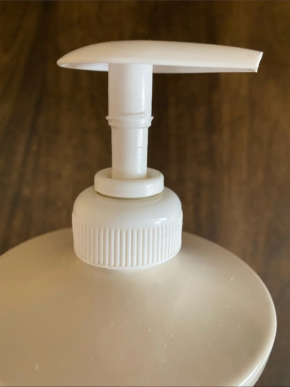 Longaberger Woven Traditions Heritage Green Soap Dispenser.